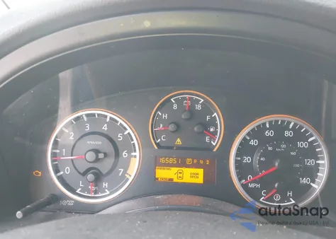 2015 Nissan Armada Sv z USA, uszkodzony, nr VIN 5N1BA0NDXFN614692